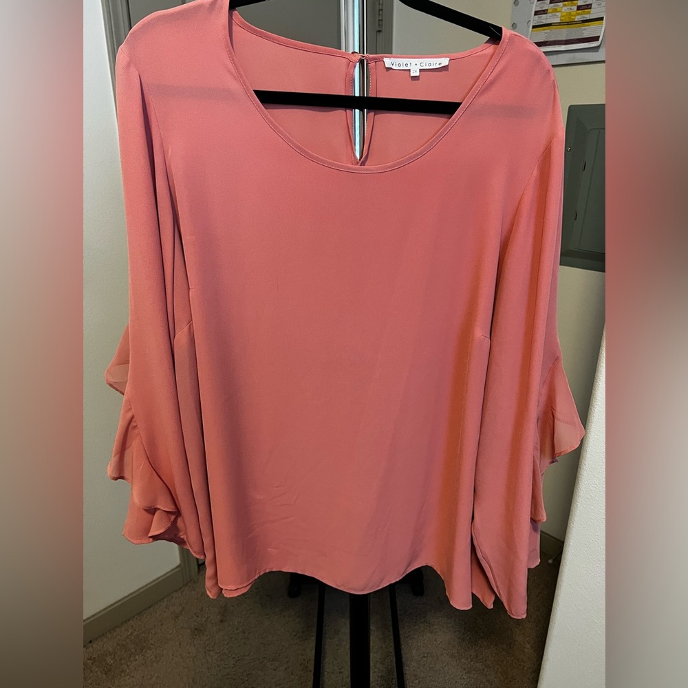 Flutter sleeve blouse